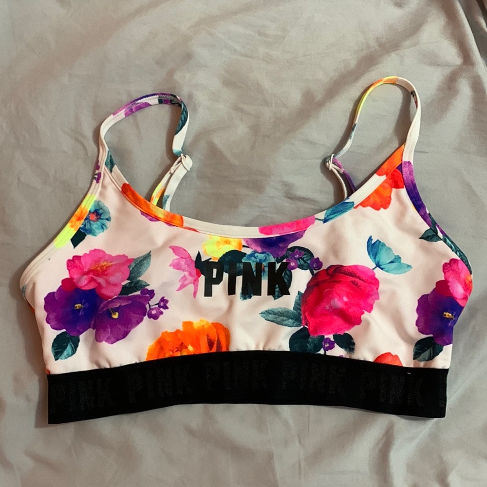 Pink by Victoria’s Secret Sport bra in size MEDium, great condition